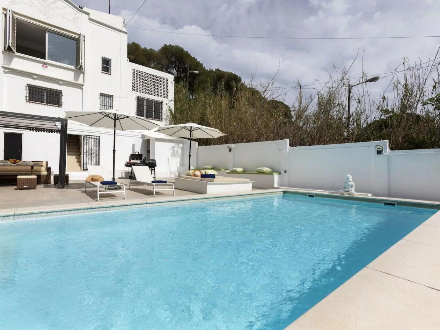 Casa Canyet Con Piscina A Un Paso De Barcelona Y La Playa 바달로나 외부 사진