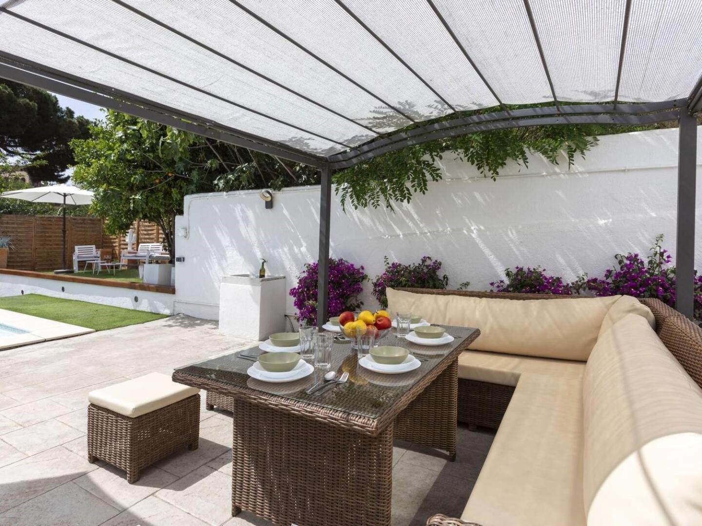 Casa Canyet Con Piscina A Un Paso De Barcelona Y La Playa 바달로나 외부 사진